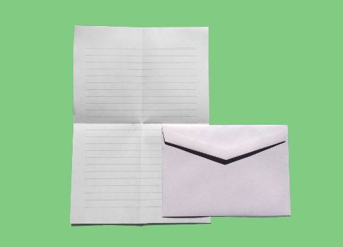 洋封筒と横書きの便箋の画像